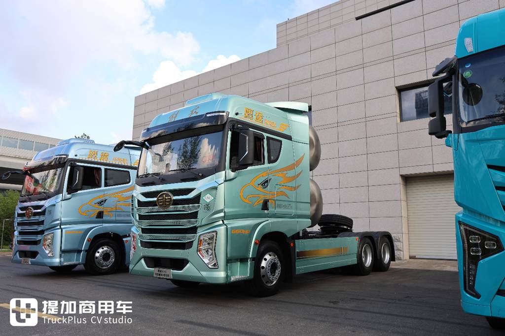 全新鹰阵产品发布，鹰途再添三兄弟，一汽解放青汽年中会现场展车实拍