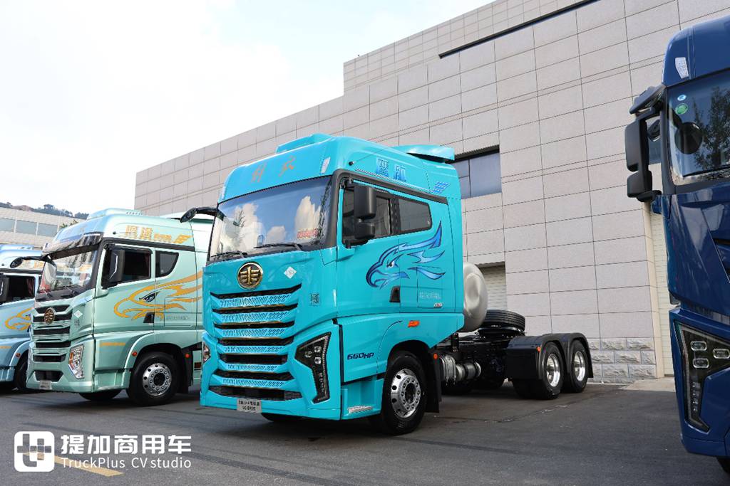 全新鹰阵产品发布，鹰途再添三兄弟，一汽解放青汽年中会现场展车实拍