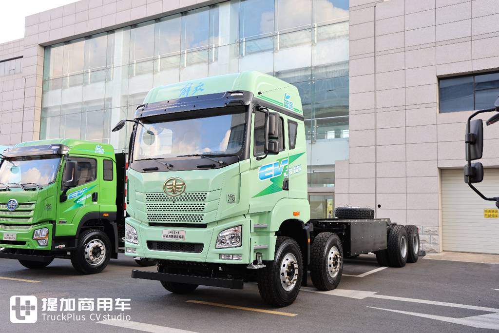 全新鹰阵产品发布，鹰途再添三兄弟，一汽解放青汽年中会现场展车实拍