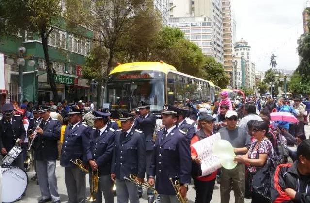 征服南美死亡公路 金龙轻客在玻利维亚占比超四成？