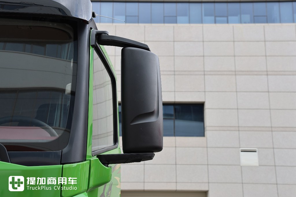 名为鹰驰，解放渣土车家族再添新成员，实拍带你看看配置如何