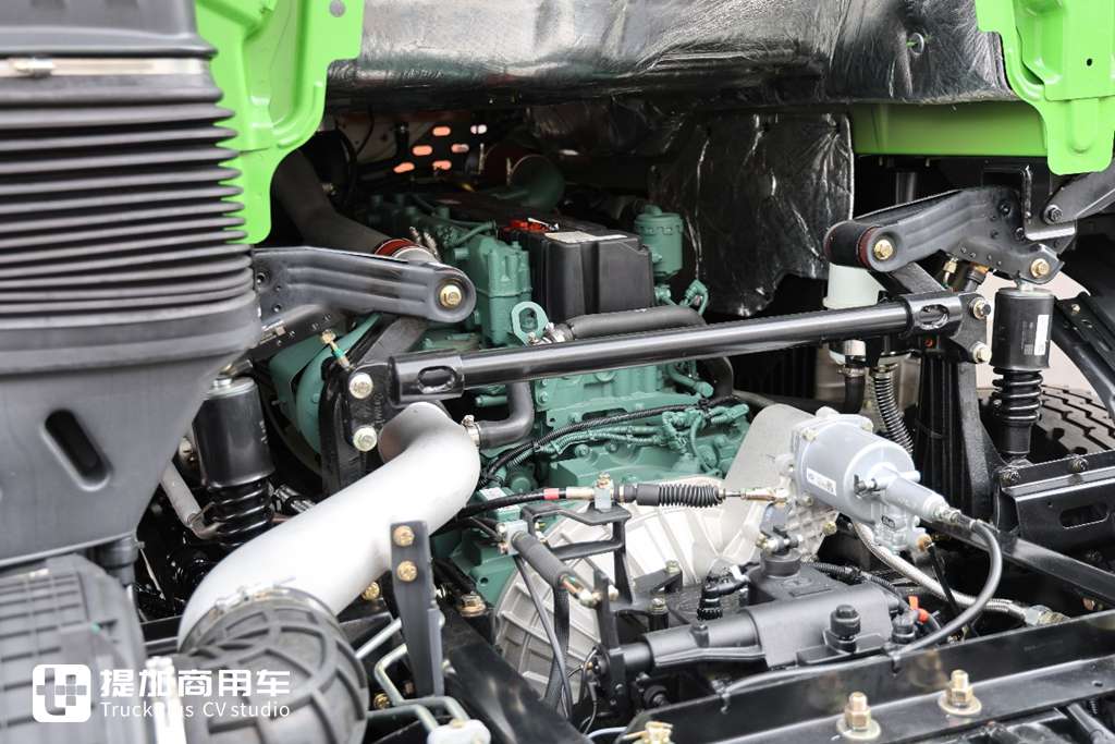 名为鹰驰，解放渣土车家族再添新成员，实拍带你看看配置如何