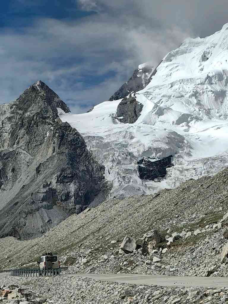 高原硬核实测！欧霸·山海车主：这车在5000米爬坡比平地还猛