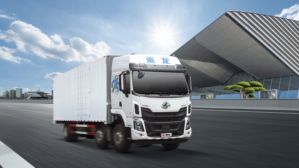 乘龙H5 6x2 LNG 载货车：每公里较油车省9毛，一年多赚10万
