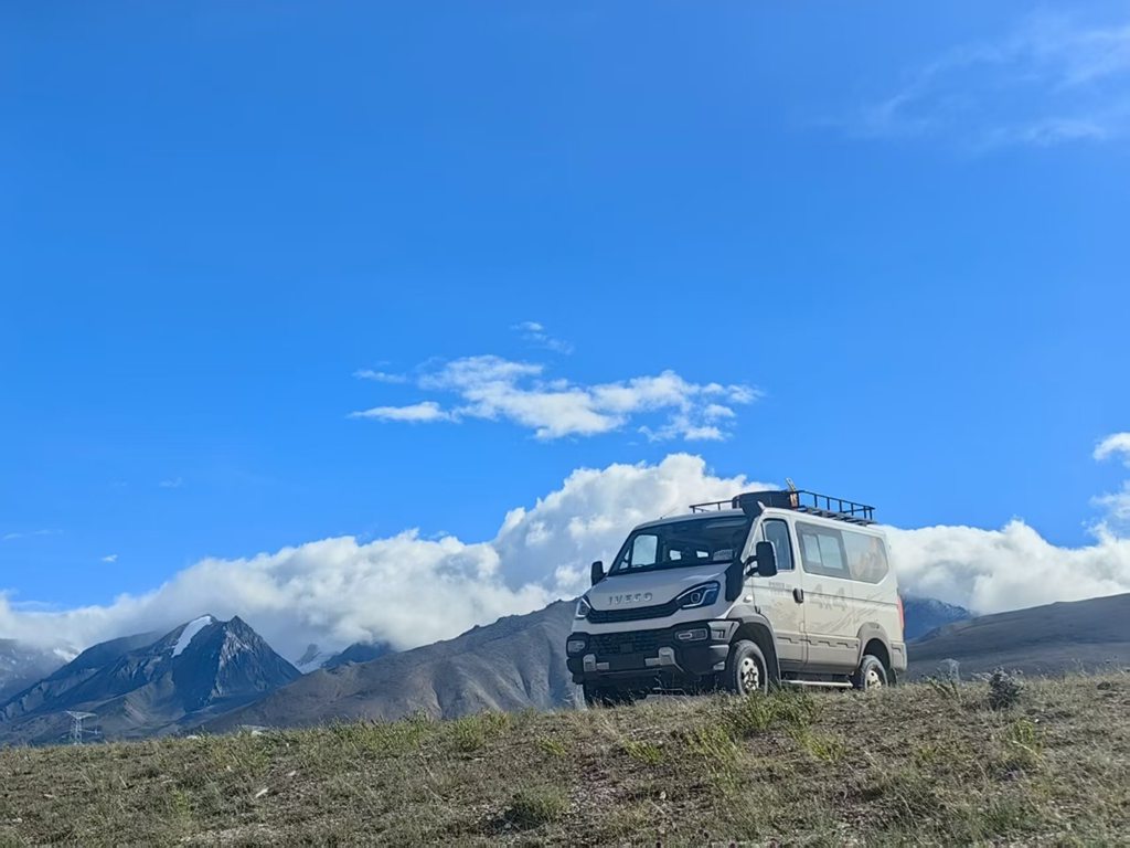山哥：烂路难行？不存在的，欧霸·山海干的就是烂路！