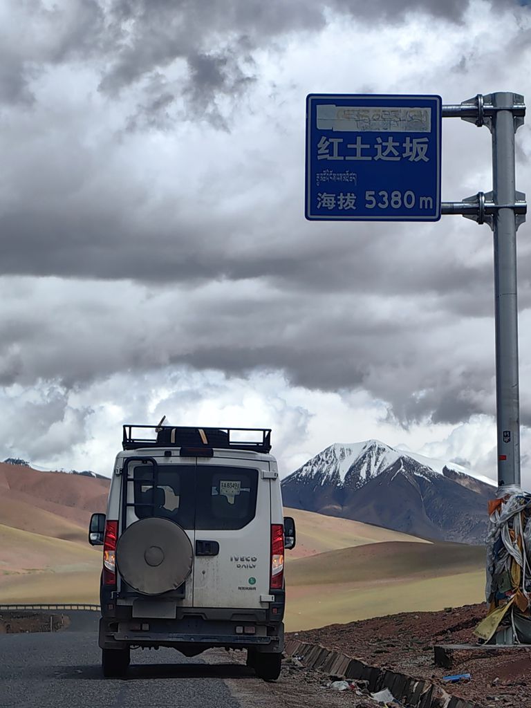山哥：烂路难行？不存在的，欧霸·山海干的就是烂路！