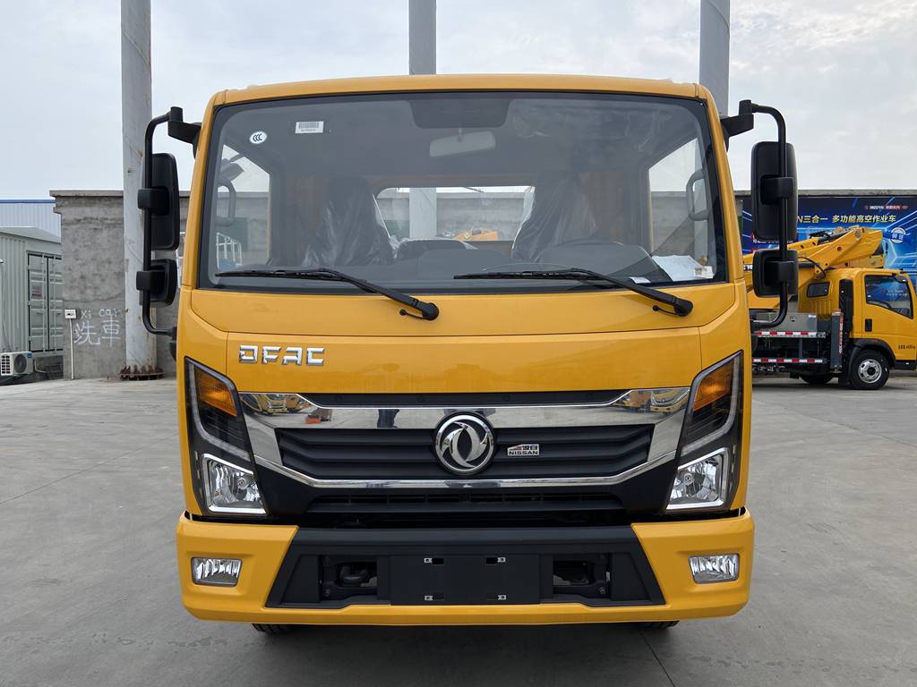 东风专致蓝牌高空作业车：户外高空作业的可靠实干家