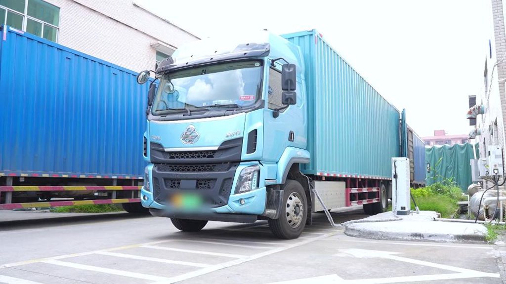 14年老司机转电车！乘龙H5纯电大单桥实力圈粉惠州卡友