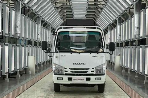 从“神车”到“新标杆”！庆铃五十铃新100P续写“常青树”传奇