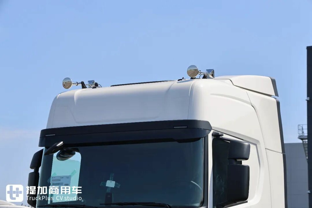 纯正国产斯堪尼亚卡车来了，外观内饰大揭秘，带你看看与海外版有什么不一样