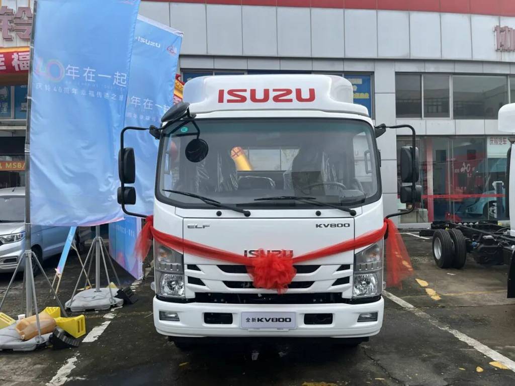 坐进庆铃五十铃全新KV800！“躺盈”的快乐你想象不到