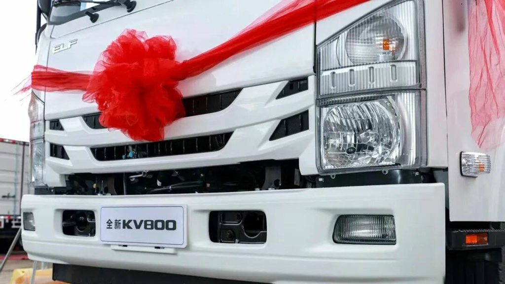 坐进庆铃五十铃全新KV800！“躺盈”的快乐你想象不到