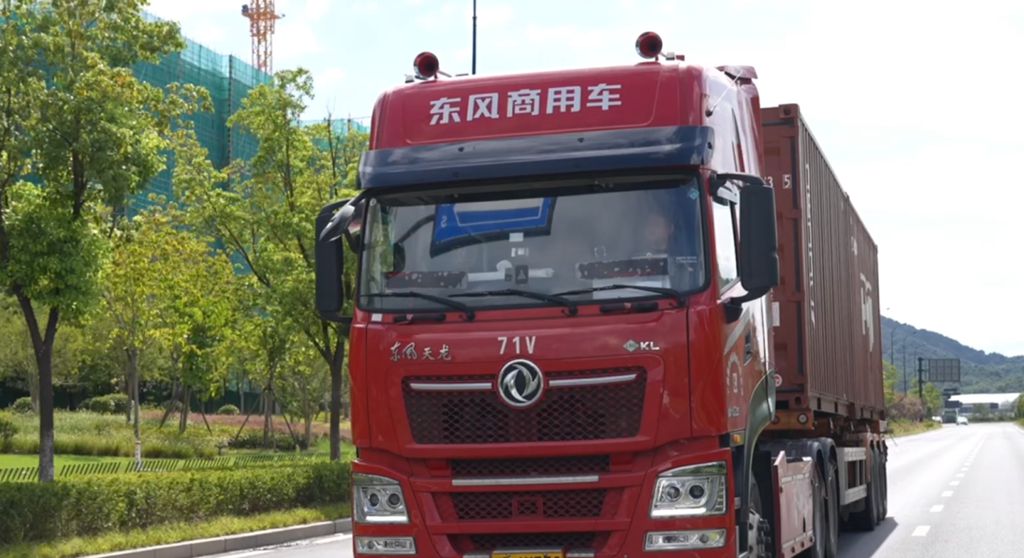 26个气耗！东风天龙KL——北仑港蒋师傅的"省心搭档"真靠谱