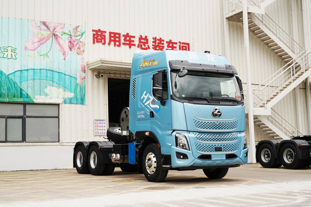 乘龙H7Pro创赢版LNG牵引车 干线运输创富先行者