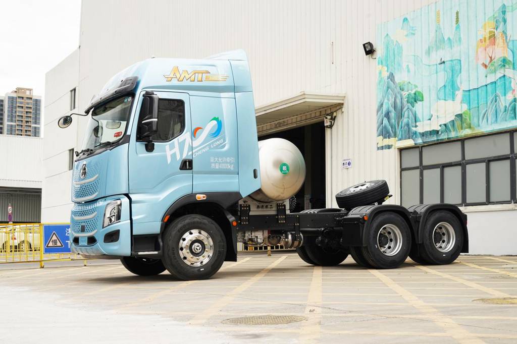 乘龙H7Pro创赢版LNG牵引车 干线运输创富先行者