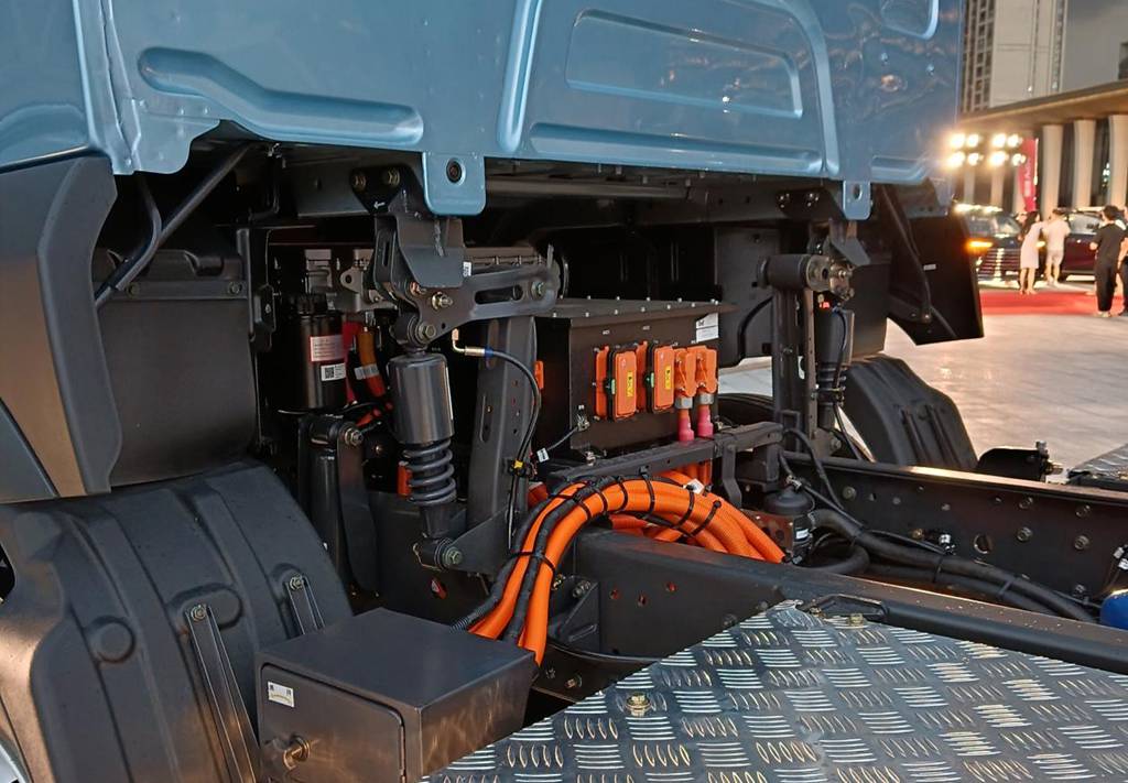 年省电费6万元，乘龙翼威5纯电大单桥助卡友双11赚更多