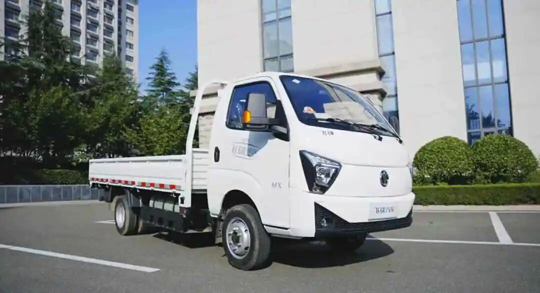 走街串巷下地库，拉货搬家跑高速！飞碟缔途MX，你的城乡配送全能伙伴