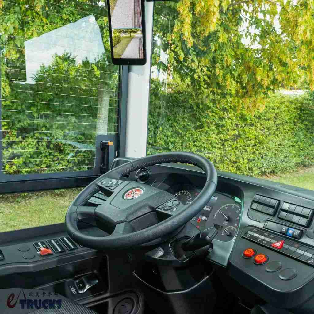 赛特拉不只有豪华大巴！设计让人眼前一亮？赛特拉S 515 LE混动城际客车实拍