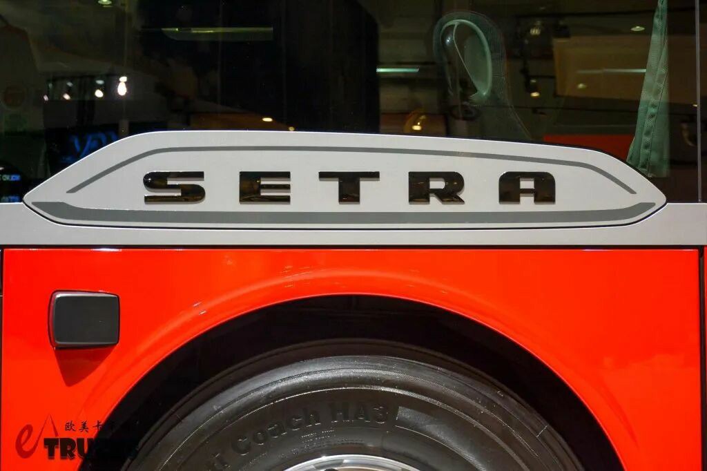 双层豪华大巴巅峰水准！厨房卫生间全都有？赛特拉S 531 DT双层巴士实拍