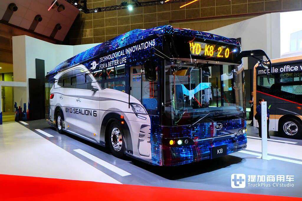 T35纯电动小卡全球首发，J6定制版生活巴士抢眼，比亚迪商用车闪耀2025日本移动出行展