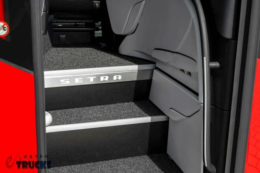 顶奢豪华巴士代表作！荣获最佳大奖？赛特拉S516 HDH豪华大巴实拍