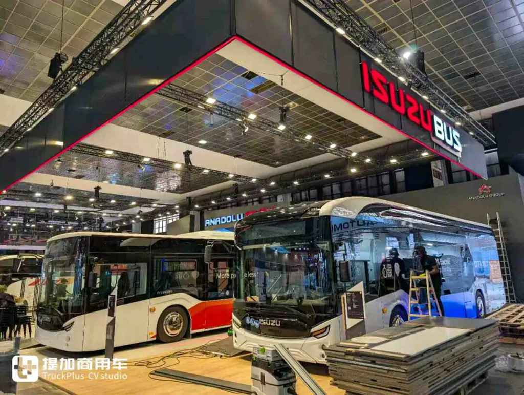 2025Busworld客车展｜伊利萨尔、马可波罗等企业亮相，“冷门”品牌也有强大旗舰产品！