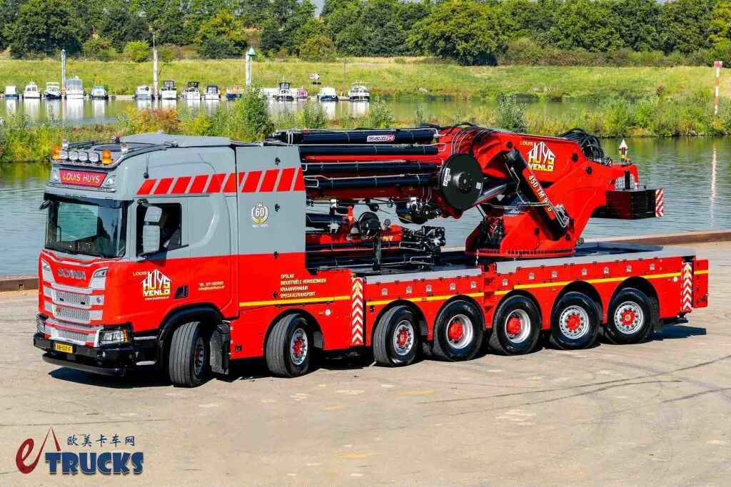 七轴14×4底盘！搭载660匹V8发动机，这台斯堪尼亚R 660 XT起重机不一般！
