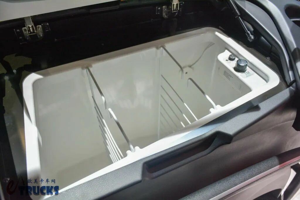 双层豪华大巴巅峰水准！厨房卫生间全都有？赛特拉S 531 DT双层巴士实拍