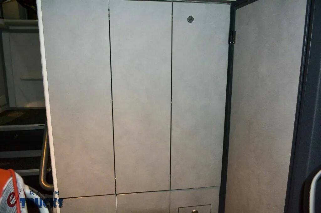 双层豪华大巴巅峰水准！厨房卫生间全都有？赛特拉S 531 DT双层巴士实拍