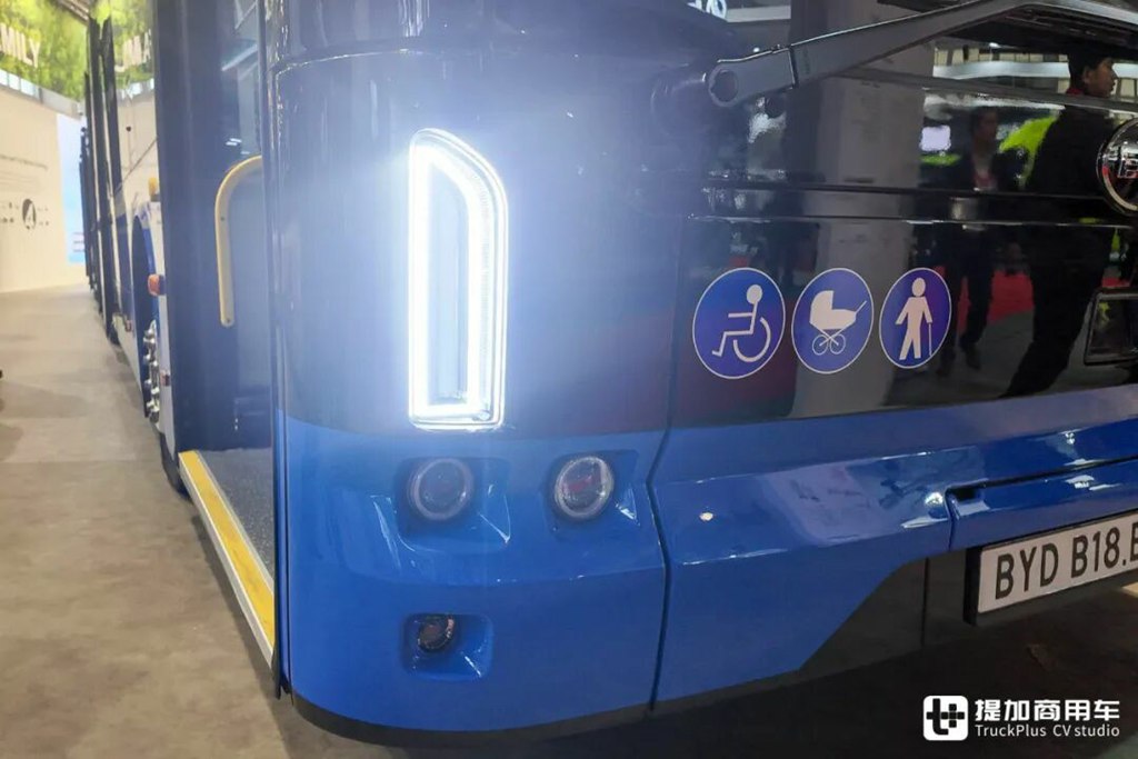 续航630公里，载客量146人！比亚迪B18.b铰接城市客车还有哪些“黑科技”？