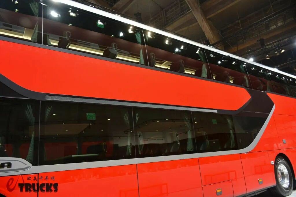 双层豪华大巴巅峰水准！厨房卫生间全都有？赛特拉S 531 DT双层巴士实拍