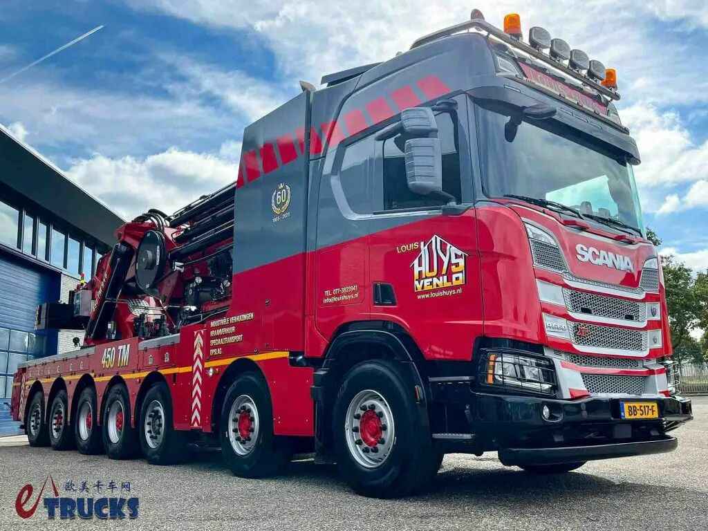 七轴14×4底盘！搭载660匹V8发动机，这台斯堪尼亚R 660 XT起重机不一般！