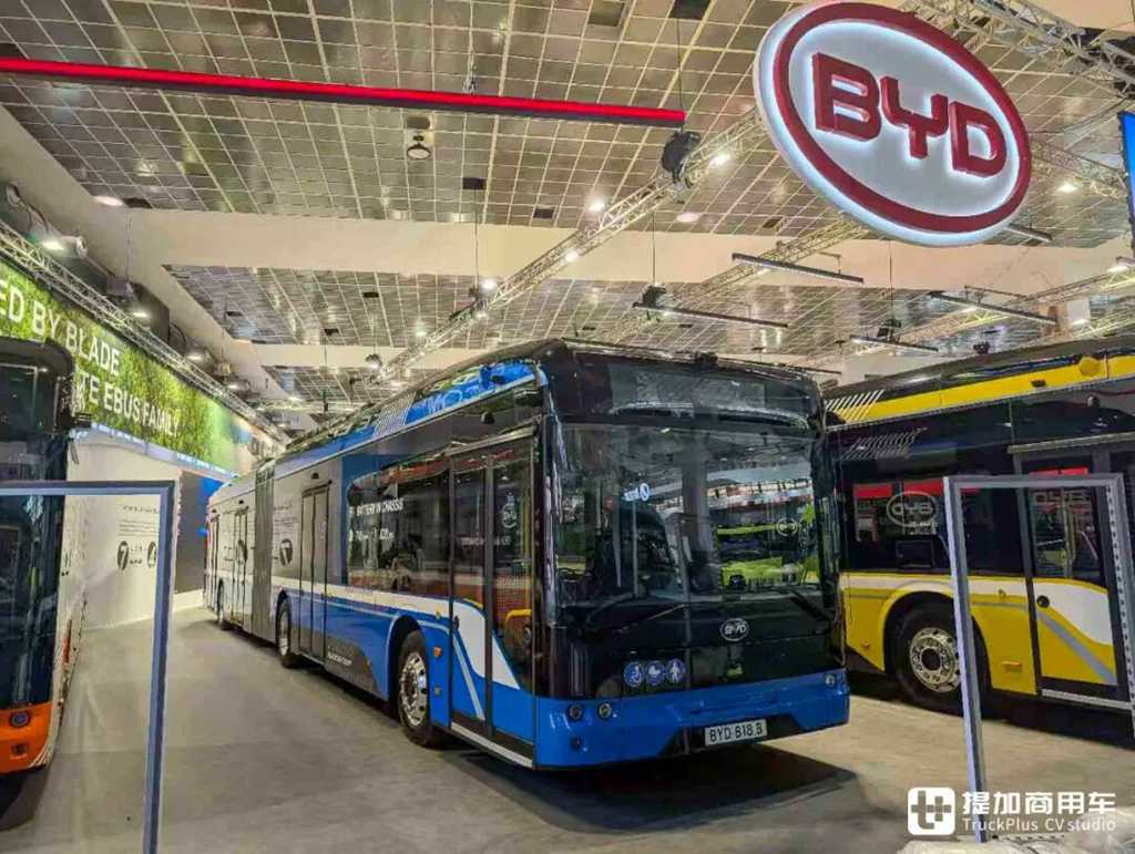 续航630公里，载客量146人！比亚迪B18.b铰接城市客车还有哪些“黑科技”？