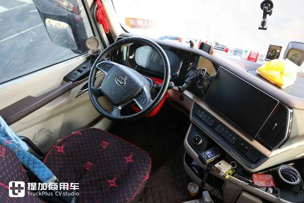 一趟连霍高速，深度体验乘龙HK燃气车，带你看它如何用实力征服西北路况