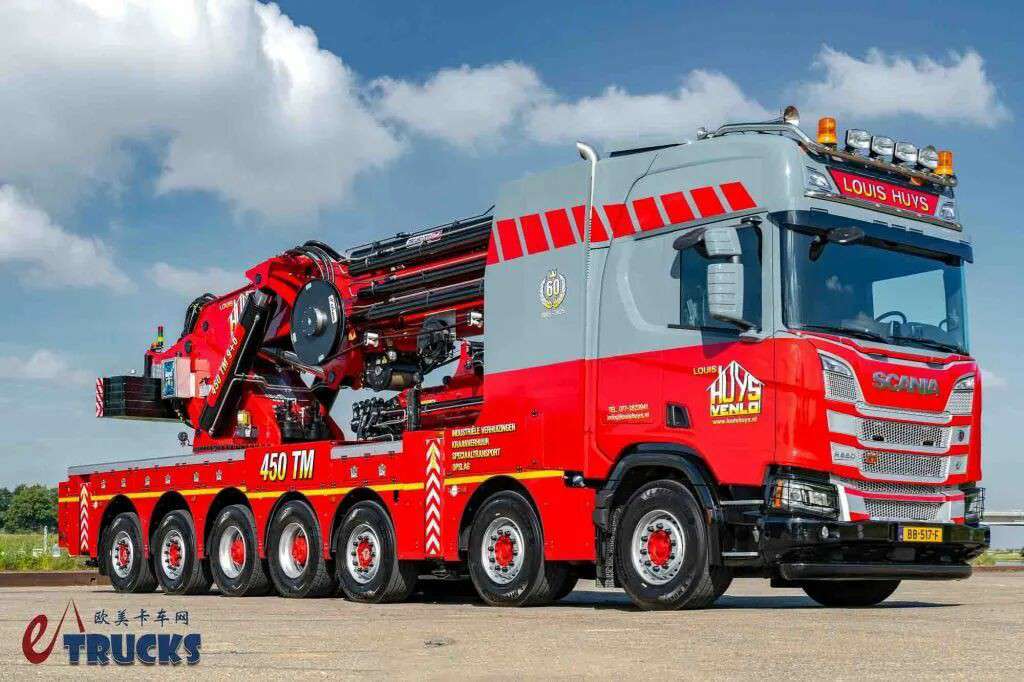 七轴14×4底盘！搭载660匹V8发动机，这台斯堪尼亚R 660 XT起重机不一般！
