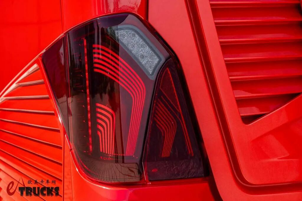 顶奢豪华巴士代表作！荣获最佳大奖？赛特拉S516 HDH豪华大巴实拍