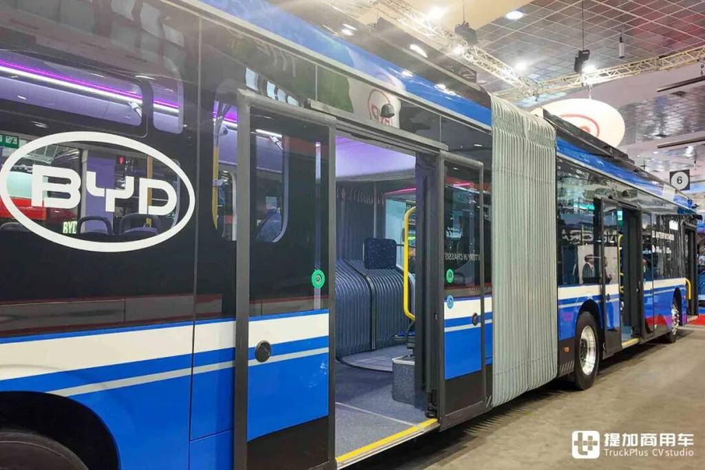 续航630公里，载客量146人！比亚迪B18.b铰接城市客车还有哪些“黑科技”？