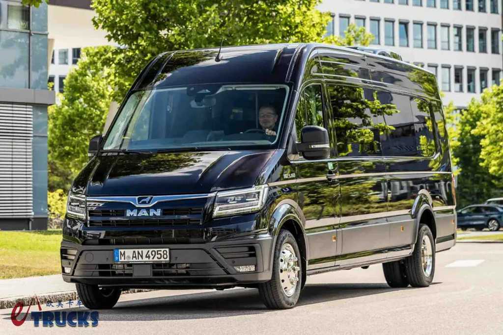 2025Busworld客车展｜厢货爆改小巴，能拉16人！带您看德国曼恩最新推出的TGE Coach车型