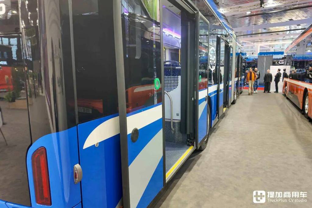 续航630公里，载客量146人！比亚迪B18.b铰接城市客车还有哪些“黑科技”？