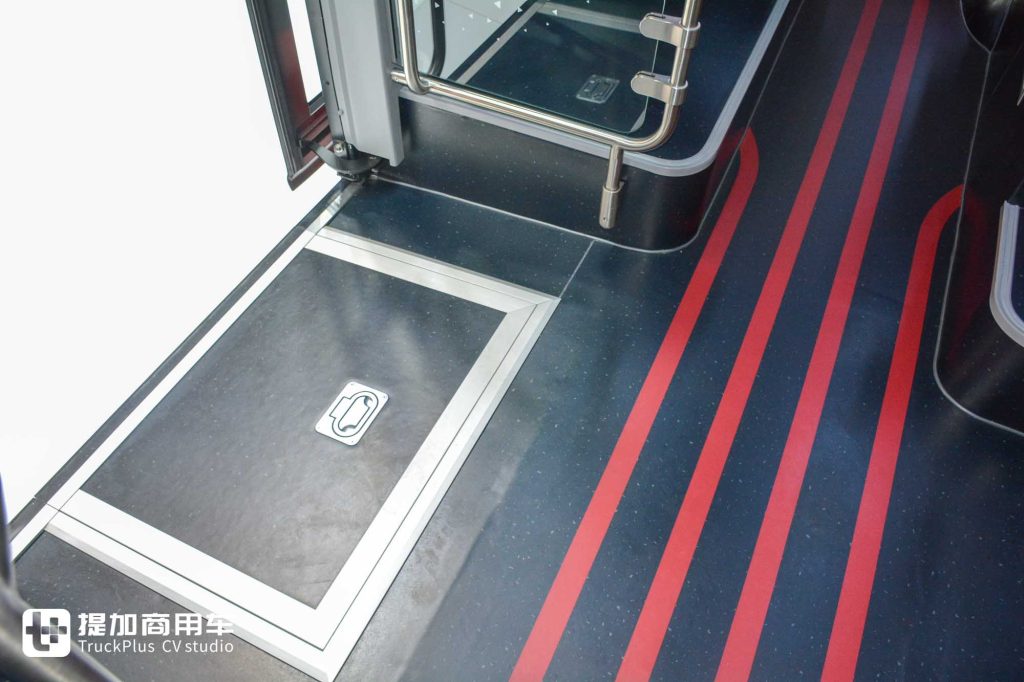 MG品牌的纯电动公交车？iEV12车型全球首发，带您看看实力几何！