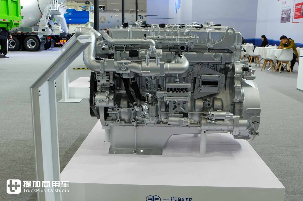 2025武汉车展｜5款新能源卡车亮相，还有30+文创产品？带您逛一汽解放展台