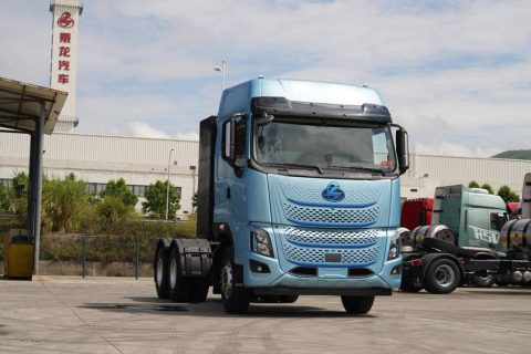 600度超大电量！这台乘龙纯电牵引车让卡友告别续航焦虑