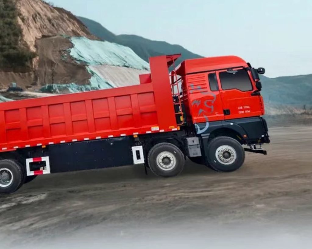 中国重汽汕德卡新能源自卸车——工地“定心丸”，稳住大场面