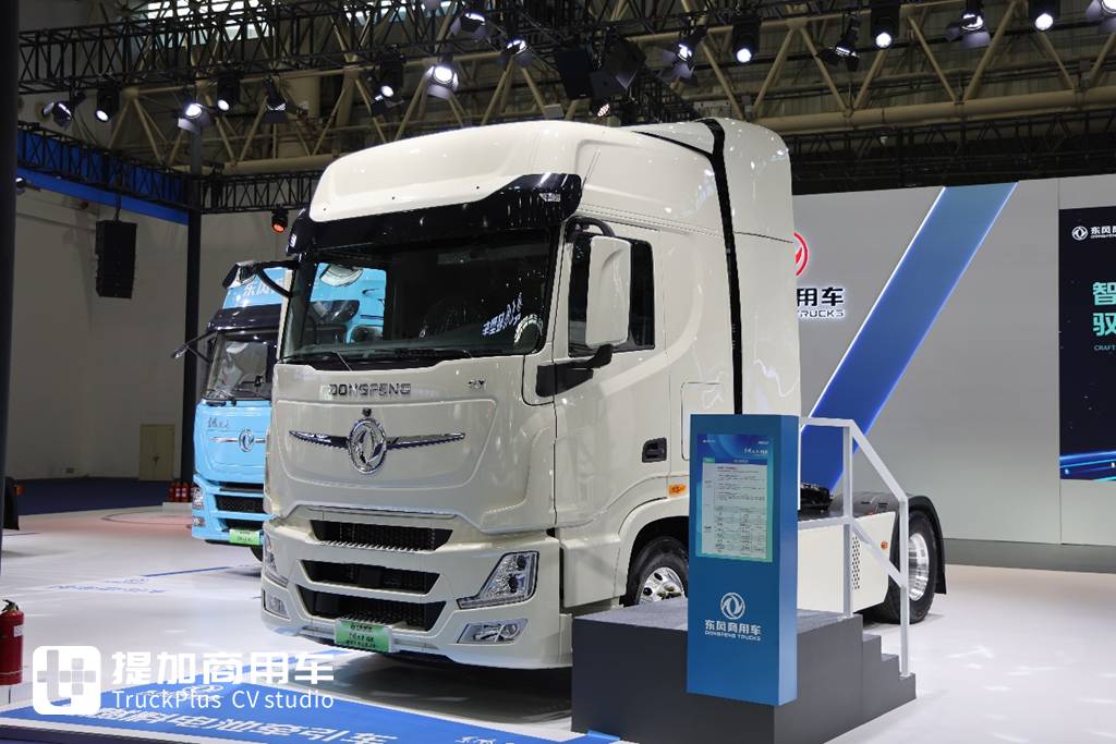 欧洲人抢着要的国产氢能半挂，续航超700km，欧洲版东风天龙GX氢燃料电池牵引车实拍