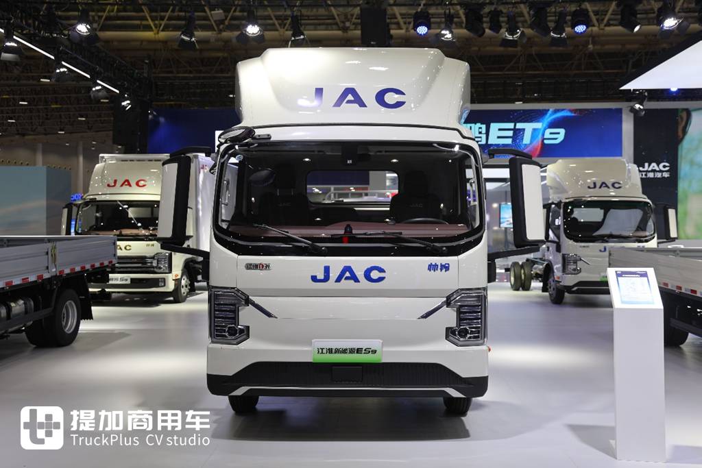 再次亮相2025武汉车展，带你看江淮帅铃ES9为何称得上是旗舰电动轻卡