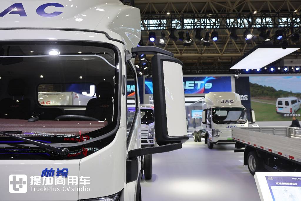 再次亮相2025武汉车展，带你看江淮帅铃ES9为何称得上是旗舰电动轻卡