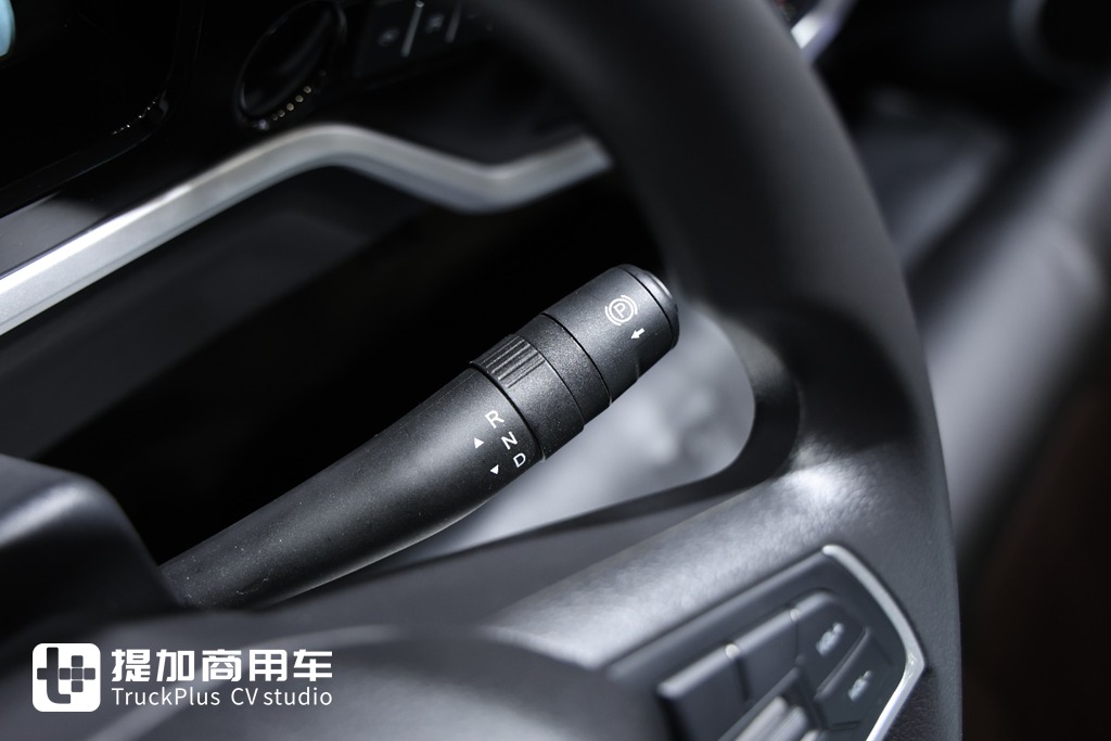 再次亮相2025武汉车展，带你看江淮帅铃ES9为何称得上是旗舰电动轻卡