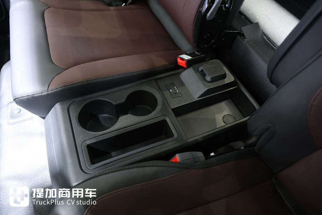 再次亮相2025武汉车展，带你看江淮帅铃ES9为何称得上是旗舰电动轻卡