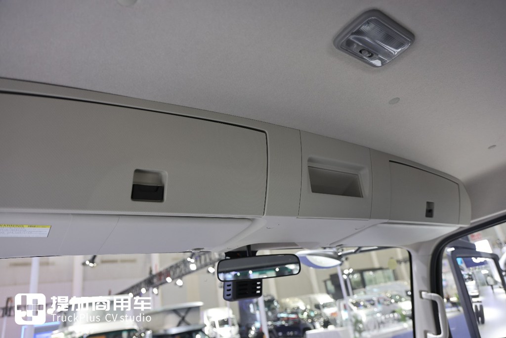 再次亮相2025武汉车展，带你看江淮帅铃ES9为何称得上是旗舰电动轻卡