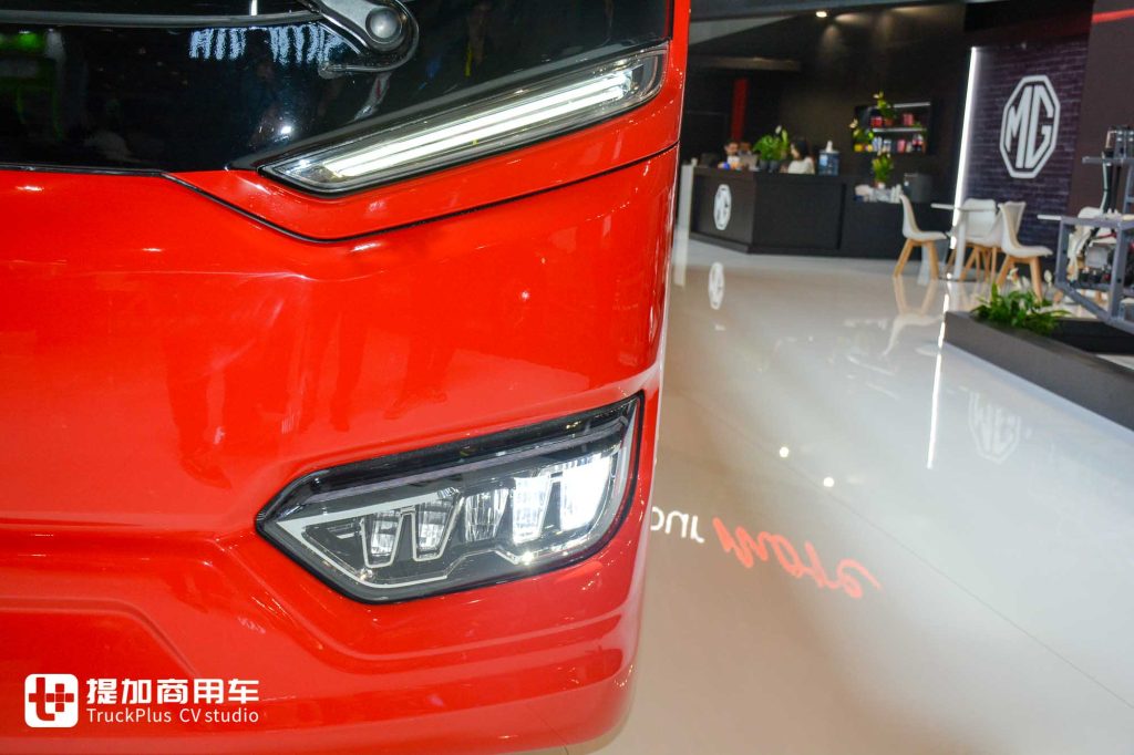 MG品牌的纯电动公交车？iEV12车型全球首发，带您看看实力几何！